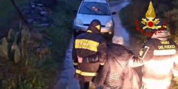 Sardegna, paurosa esondazione del rio Mannu: diverse famiglie via dalle case, messe in salvo con i gommoni