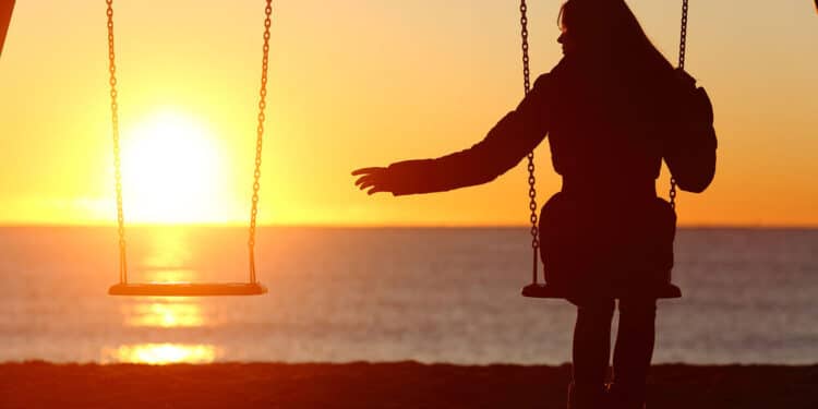 Dalle violenze subite davanti ai figli alla casa persa, la storia di una donna del Sud Sardegna