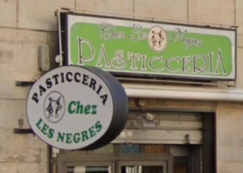 Cagliari, la storica pasticceria “Chez Les Negres” nella bufera: “Nome discriminatorio legato al passato coloniale”