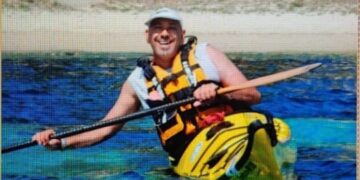Addio a Tore Langella, anima di Kayak Avventura e maestro del mare: molto conosciuto a Cagliari e in tutta la Sardegna