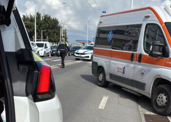 Cagliari, gravissima la 16enne investita sulle strisce in viale Marconi all’uscita di scuola