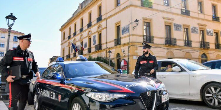 Quartu, perseguita e minaccia i familiari: in casa un clima di terrore, arrestato 45enne