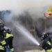 Quartu, scoppia un incendio in via Sorrento: salvata una famiglia, ferito il cagnolino