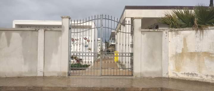 Assemini, salme in attesa di essere tumulate da oltre due settimane