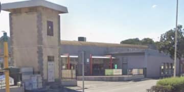 Cagliari, ha un infarto durante una consegna e la commessa gli salva la vita: “Un monumento non basterebbe per ricambiare”
