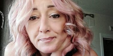Spinge la moglie dal balcone e poi si toglie la vita: morta una coppia