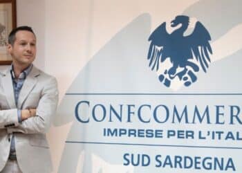 Caro carburanti e contratti “pirata”, l’allarme degli agenti di commercio nel sud Sardegna: “Costi impossibili per il nostro lavoro”