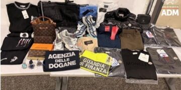 Cagliari, tolleranza zero per il traffico di merce taroccata: sequestri e multe in aeroporto