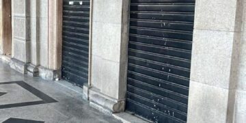 Cagliari, la crisi del commercio colpisce anche via Roma: fioccano i locali sfitti e aumenta la delinquenza
