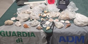 Alghero: sequestrati 6 kg tra sabbia, ciottoli e conchiglie a una turista ungherese