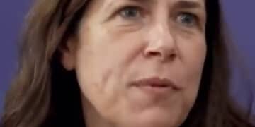 Caro carburante, Todde: “Il biglietto per cittadini in continuità territoriale non verrà aumentato di un euro” (VIDEO)