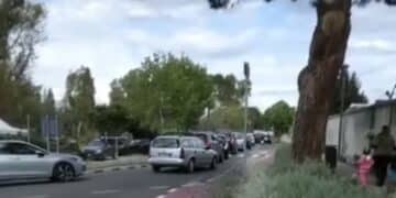 Fila chilometrica per raggiungere l’ecocentro ad Assemini, cittadini furiosi: “Prima o poi ci scappa il morto”