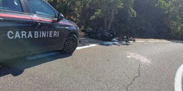 Schianto tra auto e moto a Burcei, due giovanissimi in ospedale. Il sindaco Malloru: “Per la Sp 21 sono stati richiesti interventi strutturali”