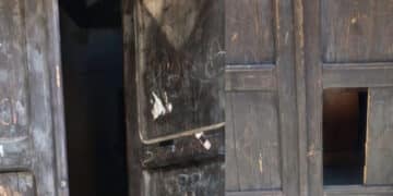 Chiesa di San Sebastiano a Siliqua deturpata dai vandali, l’ira del Comune: “Sono nostri giovanissimi concittadini refrattari ad ogni azione educativa“