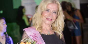 Miss Mamma Italiana 2026, debutto da record in Sardegna: emozioni, eleganza e diciotto mamme protagoniste
