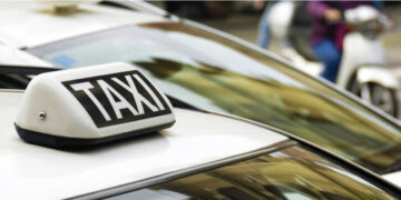 Cagliari, guerra sulla crisi dei taxi: “Tutta colpa del vuoto amministrativo del Comune”