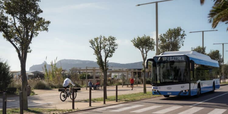 Cagliari, ecco tutte le linee estive del Ctm: di corsa verso il Poetto