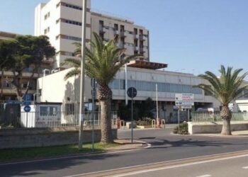 Cagliari, dietro la puzza di gas “il sospetto del polo industriale: aria irrespirabile a Genneruxi, la faccenda si fa seria”