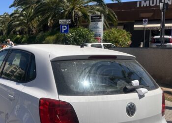 Cagliari, tolleranza zero: i vigili ogni giorno fanno strage di multe in via Piero della Francesca