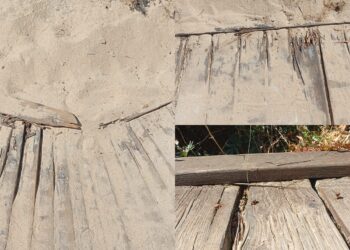 A Chia passerelle in legno come trappole per bagnanti e disabili: “Hanno chiodi sporgenti e rischiano di sprofondare”