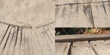 A Chia passerelle in legno come trappole per bagnanti e disabili: “Hanno chiodi sporgenti e rischiano di sprofondare”