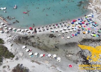 Tra Villasimius e Muravera stangata ai furbetti delle concessioni balneari: scattano maxi multe per gravissime violazioni in spiaggia