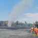 Serramanna, un vortice di fuoco davanti  alle squadre antincendio: le immagini del rarissimo e pericoloso fenomeno (VIDEO)