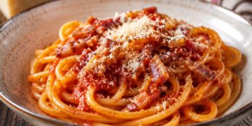 La cultura nel piatto: bucatini all’amatriciana, tanto gusto senza ingrassare