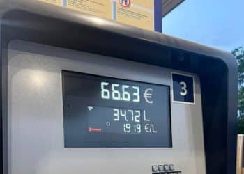 Vola il prezzo del gasolio, gli aumenti per i carburanti rovinano le vacanze dei sardi