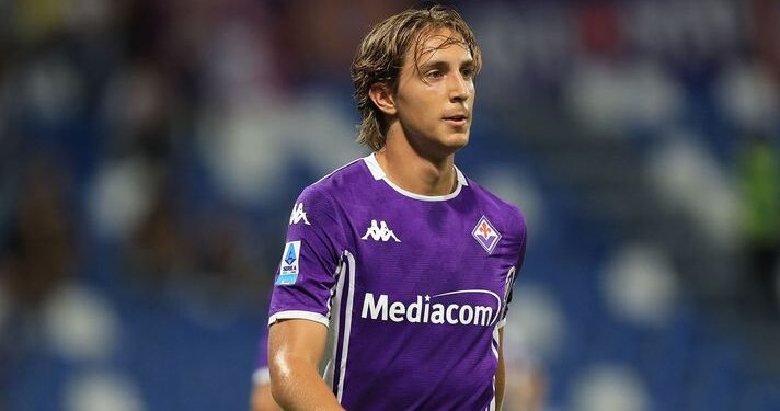Cagliari, blitz improvviso per il centrocampista viola Jacopo Fazzini