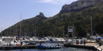 Cagliari, già scarcerato lo straniero accusato di avere palpeggiato una minorenne a Marina Piccola
