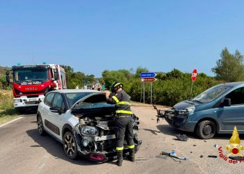 Olbia, scontro tra due auto e una moto: centauro trasportato in ospedale con l’elisoccorso