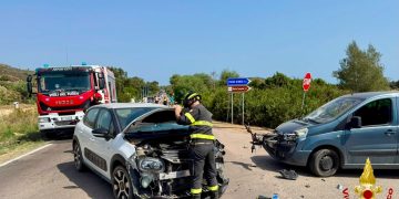 Olbia, scontro tra due auto e una moto: centauro trasportato in ospedale con l’elisoccorso