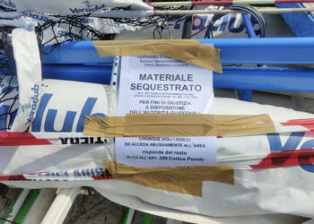 Costa Rei, titolare di un resort occupa abusivamente 800 metri di spiaggia: denunciato