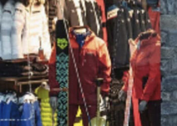 Strage di negozi a Cagliari, il down delle vetrine vuote: colpa dei troppi centri commerciali?