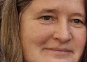 Uccisa dall’ex marito a martellate al culmine di una lite: lui chiama i carabinieri confessando il delitto