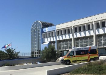 Sanità cagliaritana, l’allarme del NurSind: “Reparti sotto organico, Pronto soccorso in tilt e ambulanze bloccate”
