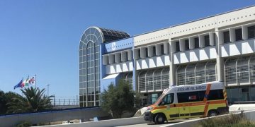 Sanità cagliaritana, l’allarme del NurSind: “Reparti sotto organico, Pronto soccorso in tilt e ambulanze bloccate”