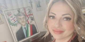 Maracalagonis ricorda il suo sindaco eroe Mario Fadda, la dedica della figlia Francesca: “Sento ancora più forte il peso e l’onore della tua eredità”