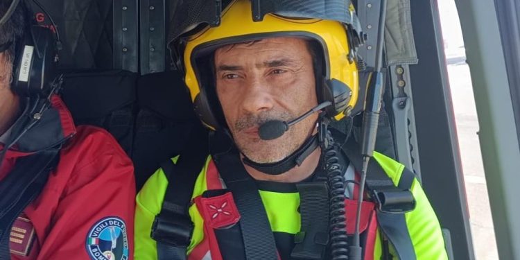 Il Corpo Nazionale dei Vigili del Fuoco piange la scomparsa del vigile elisoccorritore Pietro Isola, morto improvvisamente a 59 anni