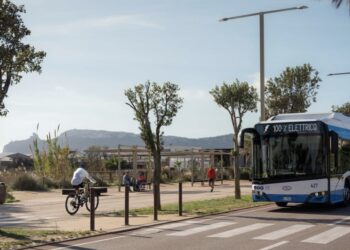 Quartu, una donna sviene in autobus per il troppo caldo. Il Ctm: evitate di viaggiare nelle ore di maggiore afa