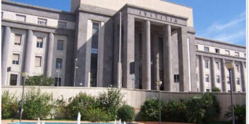 Cagliari: abuso di contratti a termine, insegnante vince la causa contro il Ministero