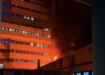 Cagliari, ascensori fuori uso e interventi chirurgici saltati: disagi al Brotzu dopo l’incendio