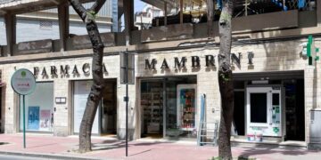 Cagliari, secondo infarto in pochi giorni nella stessa farmacia: anziana salvata grazie alla telemedicina