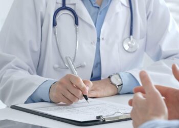 Sanità, piano straordinario delle assunzioni per 1000 infermieri e 500 medici in Sardegna