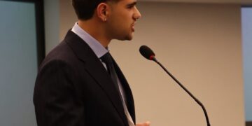«Noi studenti abbiamo dato una lezione agli adulti»: dopo il sì unanime del Consiglio, la Consulta prepara gli incontri con Arst e Questura