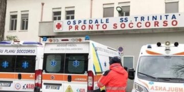 Nella pancia del pronto di soccorso di Cagliari, con 20 persone in attesa: “La Regione applichi il Piano contro il sovraffollamento”