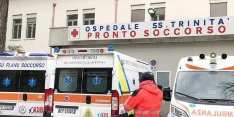 Nella pancia del pronto di soccorso di Cagliari, con 20 persone in attesa: “La Regione applichi il Piano contro il sovraffollamento”