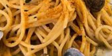 La cultura nel piatto, spaghetti con arselle e bottarga