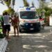 Panico al Poetto, giovane turista francese col pedalò rischia di annegare: salvato da tre vigili del fuoco  eroi